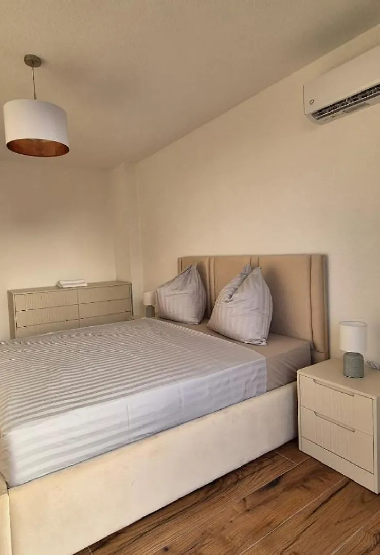 Chill Out Apartment Дуррес